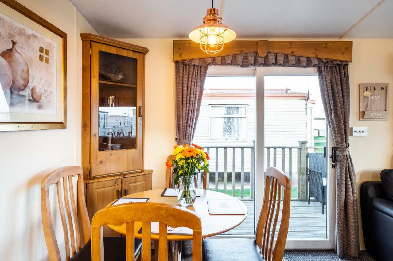 Готель Caravan Beach Holiday Saint Osyth Екстер'єр фото