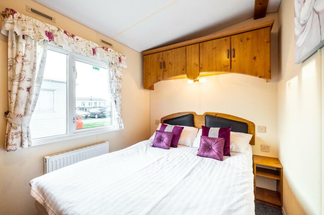 Готель Caravan Beach Holiday Saint Osyth Екстер'єр фото