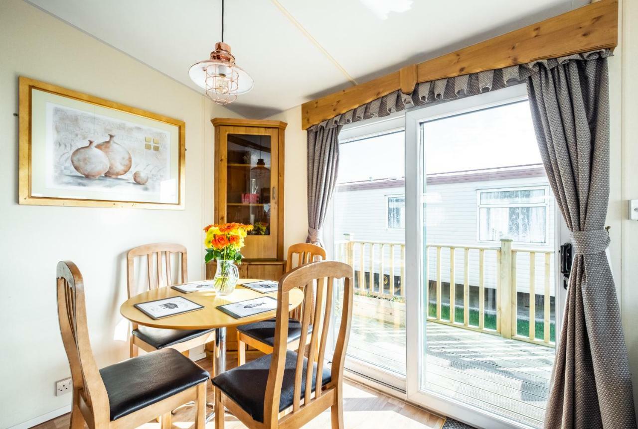 Готель Caravan Beach Holiday Saint Osyth Екстер'єр фото
