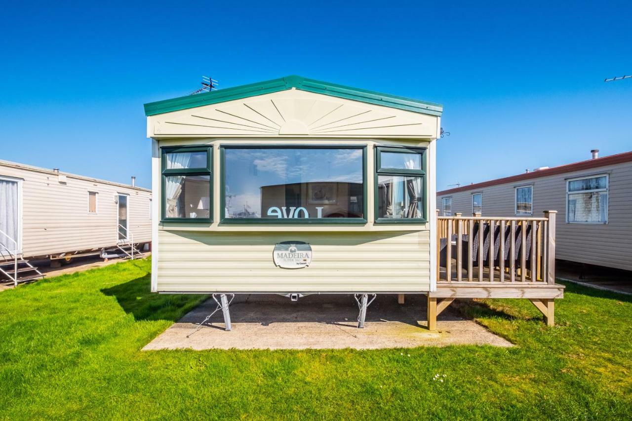 Готель Caravan Beach Holiday Saint Osyth Екстер'єр фото